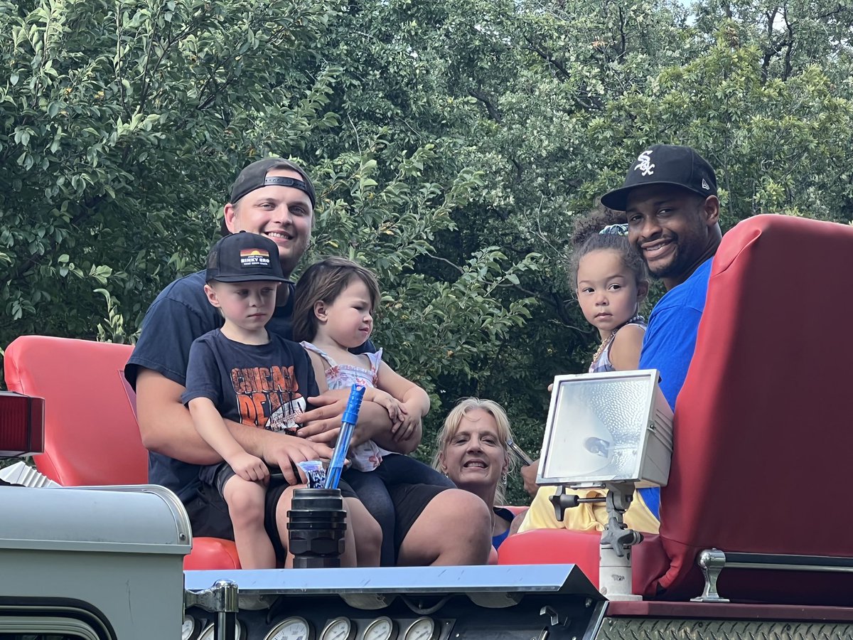 MidAmCarpenters's tweet image. Great Day for a picnic! Thanks to everyone who came out for the #Local272 picnic at Burr Oak Woods in Orland Park. #UnionFamily