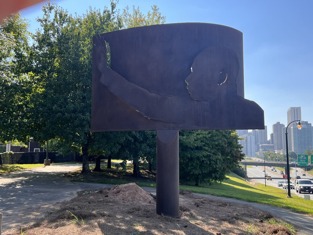 shrinerp's tweet photo. Just went on the historic tour of Atlanta with the @messagegears conference. Y’all I was so proud to be a sponsor as we walked the streets MLK walked! https://t.co/TgveWNF3e5