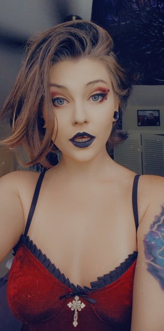 Dark colors are good on me. Don't you agree? https://t.co/bLDU1JOgIZ<a href="/tag/free"class="tags"><span>#free</span></a><a href="/tag/pornhub"class="tags"><span>#pornhub</span></a>