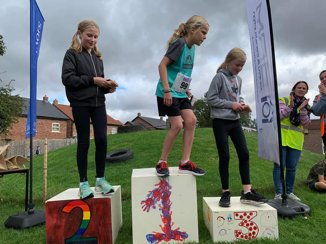 beckbusters's tweet photo. Congratulations to our Fun Run winners
0-5
Lily Sargeson(1), Tora Irving(2), Heidi Jackson(3)
6-8
Sofia do Silverstro(1), Alice Forsythe(2), Holly Worrall(3)
9-11
Isabelle Forsythe(1), Olive Spiers(2), Matilda Spiers(3)
12-15
Eleanor Easton(1), Ella Curtis(2), Maisy Augton(3) https://t.co/lRu04A2chD