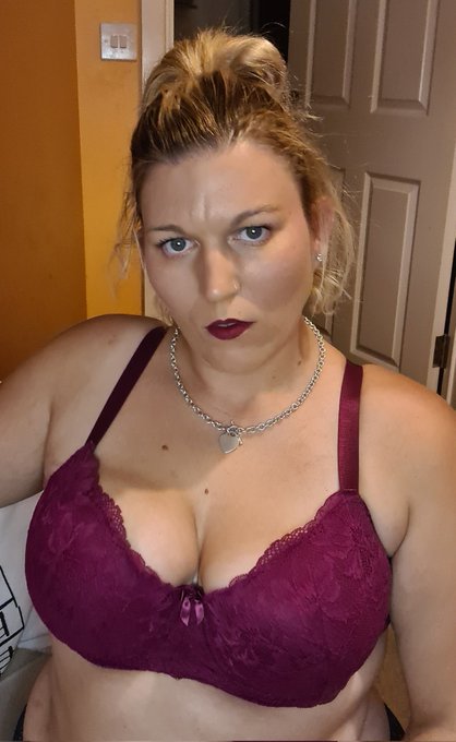 check out my page  👇👇 sub for free you know you want to 😜 https://t.co/tqSHUbSYrH https://t.co/pVBmw