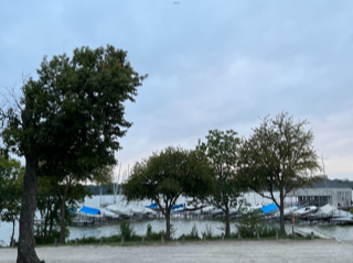 michaelablon's tweet photo. Watching the sun come up at #WhiteRockLake and realizing fall is upon us - fewer sailboats and #WhiteRockRowing teams in the early morning groove. With the fall weather encroaching, I'll be switching to afternoon rides and will miss these summer sunrises. #D9 #DallasUnitedCrew https://t.co/K5ic0cpzUk