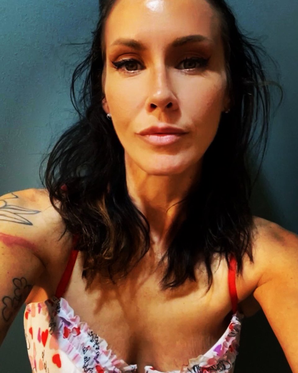 WhitneyAlexxiis's tweet photo. Time for a hot bath after a long day at the office…come sub 💙🤍to join me💋                                  ✨Discount for a limited time✨https://t.co/ZanE7ttlqH #onlyfans #onlyfansgirl #onlyfansbabe #onlyfanspromo #onlyfanspetite #ittybittytittycomittee #bathtime https://t.co/p4af3sNZso