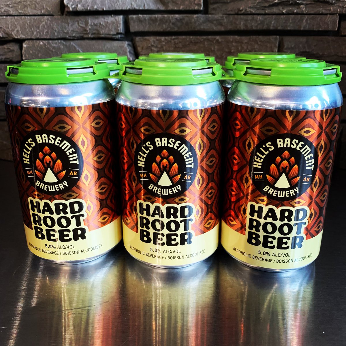 LPSpirits's tweet photo. Okay my favourite #soda is now just that much better!
@HellsBasementMH #HardRootBeer
“Our house brewed #RootBeer infused with #alcohol! A refreshing old fashioned root beer for adults only.
ABV: 5%
IBU 0” https://t.co/8QqWSiJilf