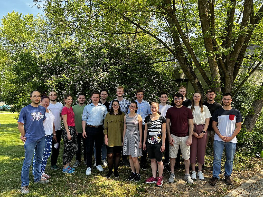 TheWolf_Group's tweet image. I am pleased to announce that I have been promoted to full professor @uni_regensburg. Immensely grateful to all co-workers (past and present), mentors and colleagues who have supported me on the way! (RW)
