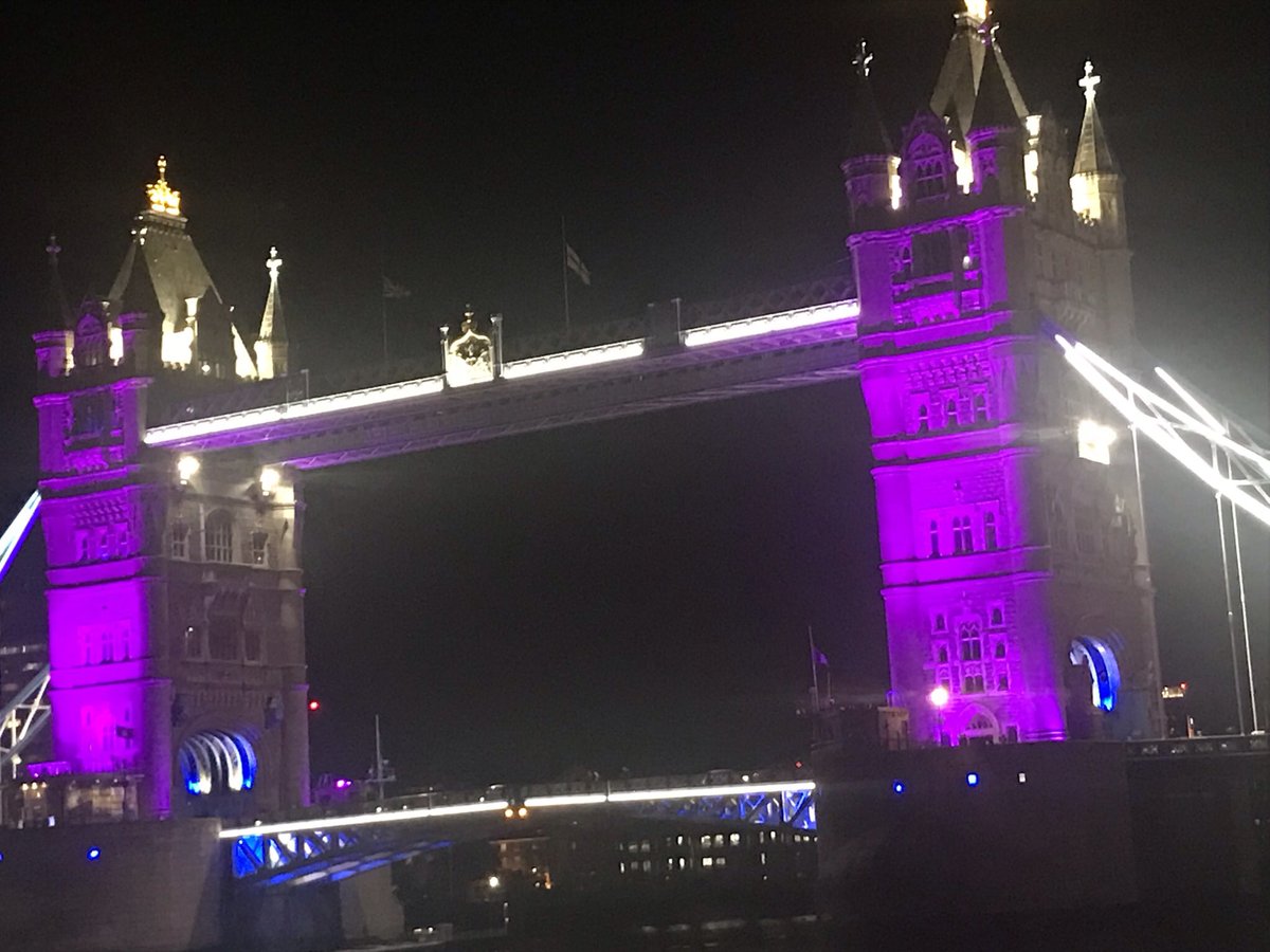 VicsMulligan's tweet photo. Well itโs been a crazy 48hours but what an experience to be part of a moment in history, thank you your majesty for your 70 years of service to this country #lyinginstatequeue https://t.co/ZdE96pjV38