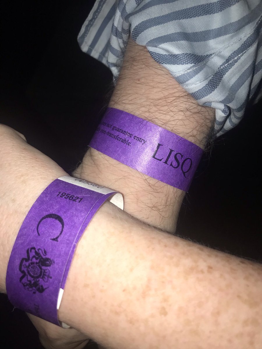 VicsMulligan's tweet photo. Well itโs been a crazy 48hours but what an experience to be part of a moment in history, thank you your majesty for your 70 years of service to this country #lyinginstatequeue https://t.co/ZdE96pjV38