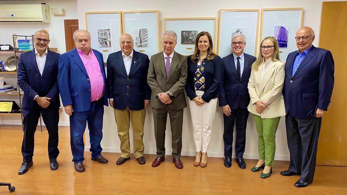 MarcosMontesBR's tweet photo. Ao participar hoje da Reunião do Conselho do Agronegócio da Associação Comercial de São Paulo, apresentei balanço das ações do #MapaBrasil no gov. @jairbolsonaro, como o lançamento do maior Plano Safra da história, e falei do importante trabalho desenvolvido pela nossa Embrapa. https://t.co/4GFjaMLqgK