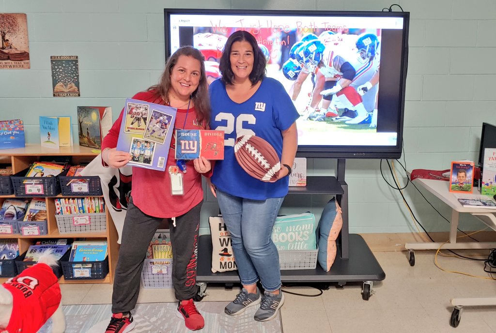 A "house divided" can still get along @MortElementary Thank you 🌞 for putting together a great "Tailgate" or as <a href="/Buccaneers/">Tampa Bay Buccaneers</a> call it, Victory Monday. Had to pull out <a href="/TikiBarber/">Tiki Barber</a> &amp; <a href="/rondebarber/">Rondé Barber</a> Game Day Book to share with our Kiddos.