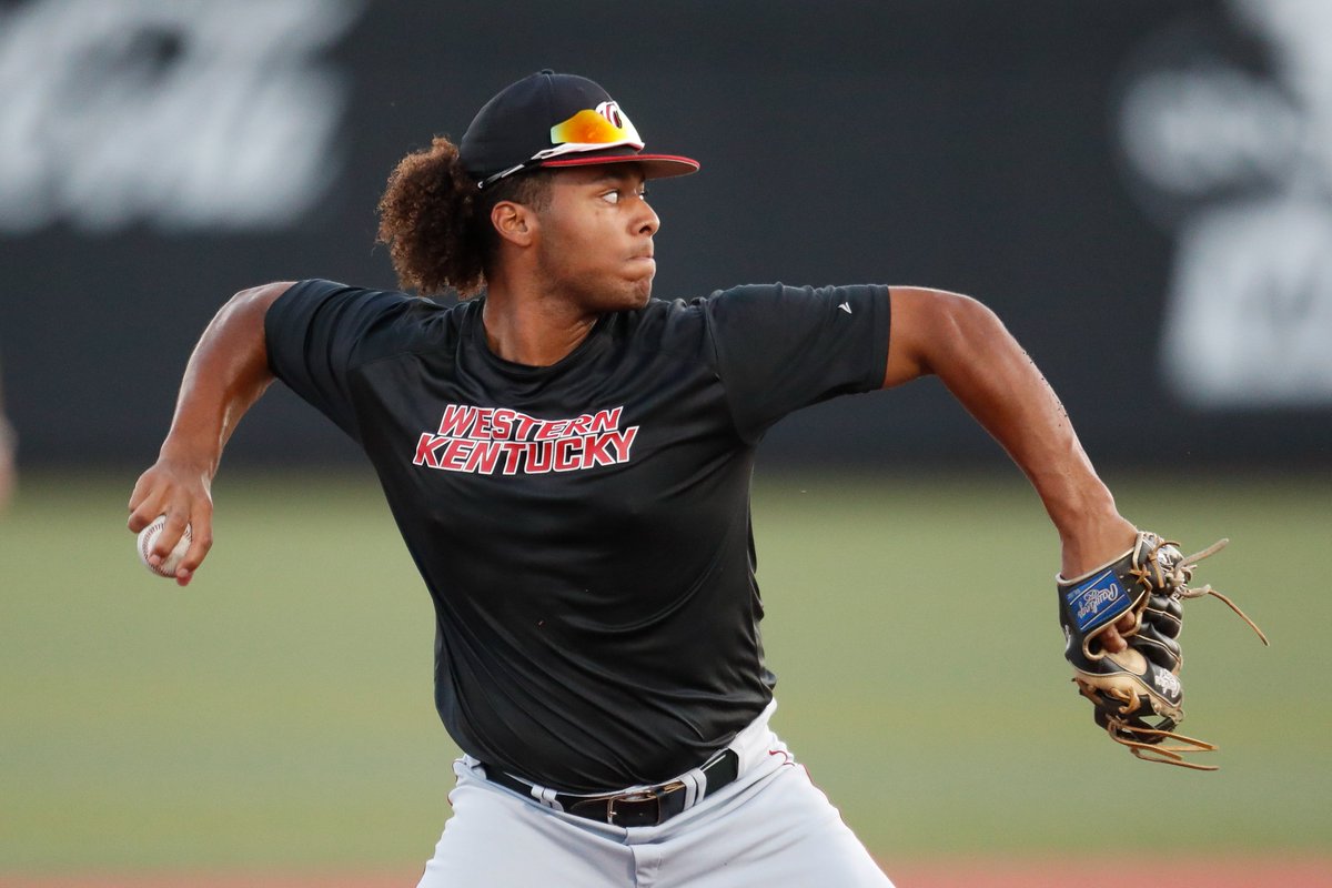 WKU_Baseball's tweet photo. 𝙈𝙀𝙀𝙏 𝙏𝙃𝙀 𝙉𝙀𝙒 𝙂𝙐𝙔𝙎 😎 (vol. 3)

2⃣1⃣ Elliott Rossell ➡️ @elliottrossell7
1⃣1⃣ Aaron Lewis ➡️ @aaronlew_
4⃣2⃣ Bryson Arnette ➡️ @Arnette42bryson
9⃣ Dawson Hall
 
#GoTops | 📄 https://t.co/v6pxlGJSKZ https://t.co/EqzacCSb0s