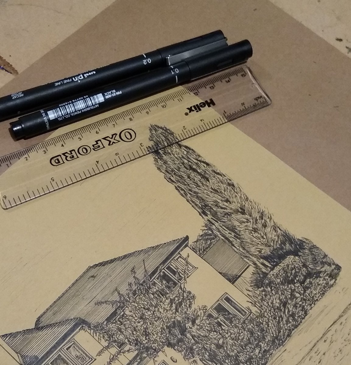 ReadButNotHeard's tweet image. Putting in the final marks for a commission. This may be my last drawing in a while due to a very busy few months ahead in a non-art way. I'll update availability on here once I know more. In the meantime thanks to all the clients who've kept me busy these last few months.