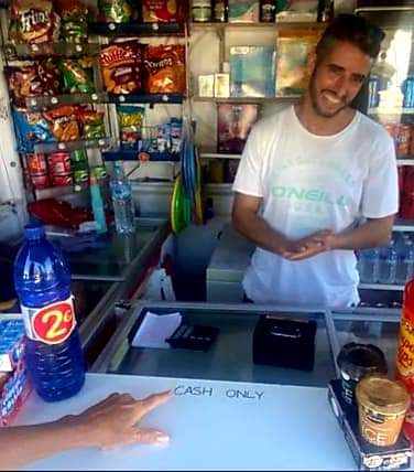 LFJIreland's tweet photo. ARE 'CASH ONLY' SIGNS ON THE RISE?
Heartening that many people are reporting seeing more & more 'Cash Only' notices in shops & stalls in different countries around the world
#CashRebellion #KeepCashAlive #CashIsKing
#GlobalWalkout #ReigniteWorldFreedom #CashOnly #CashOnlyPlease https://t.co/HdjTb3oz5Z