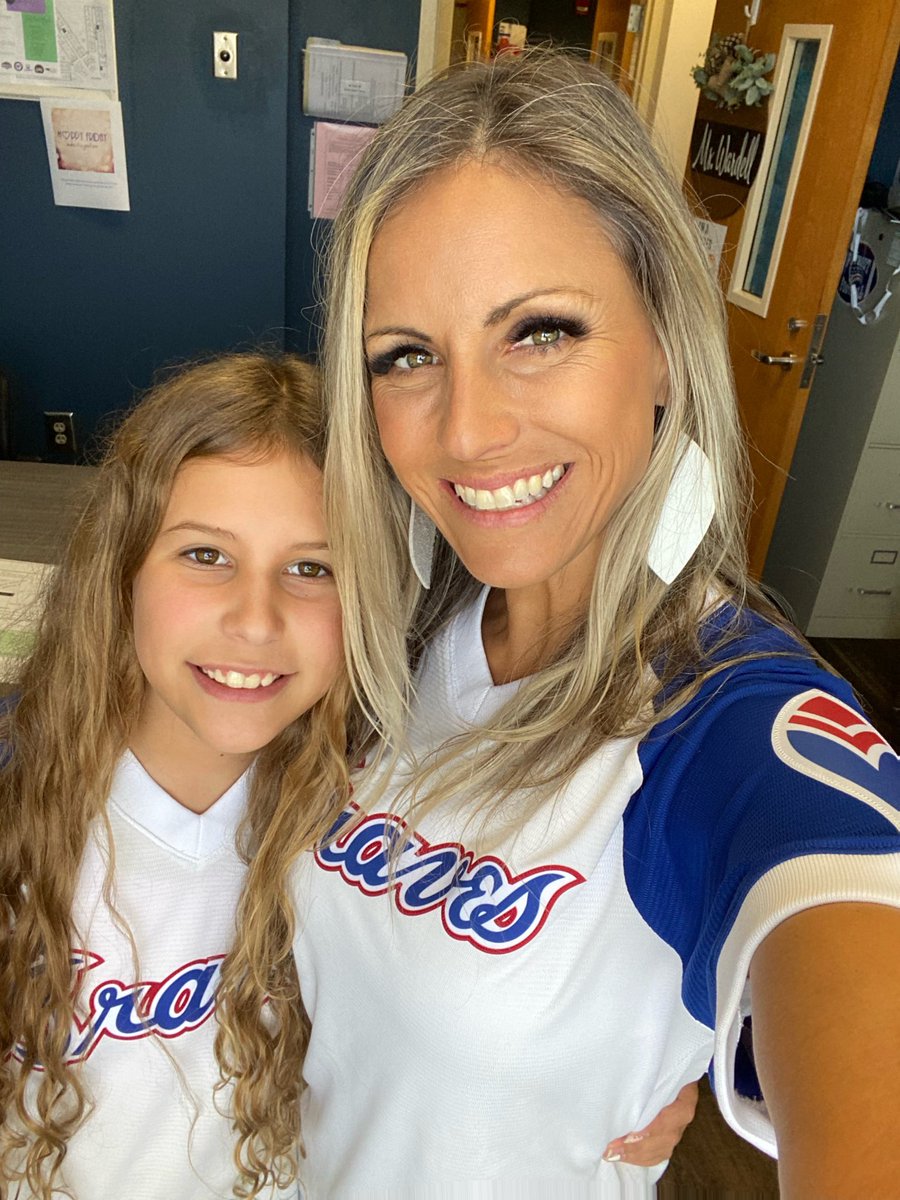 LibertyMDL's tweet photo. Jersey Day to kick off Spirit Week! #libertyms #ForsythConnects https://t.co/GFbdxiDYYr