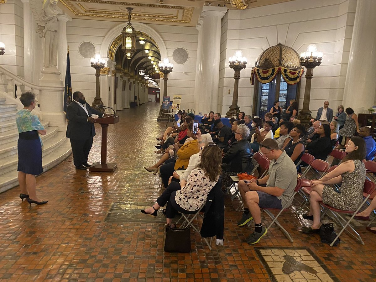 Emerge_PA's tweet image. Thank you to @RepHarris for joining us tonight to share your wisdom and to celebrate this incredible class!