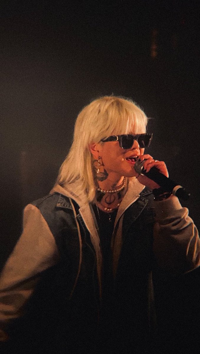 Murphy_98k's tweet photo. 📸 Ash Island - PARIS La Cigale
180922
Please credit if you repost 🙏🏻 #ASHISLAND #ashislandparis #ASHLEELLAWAYPARIS https://t.co/mdBOgQdH7k