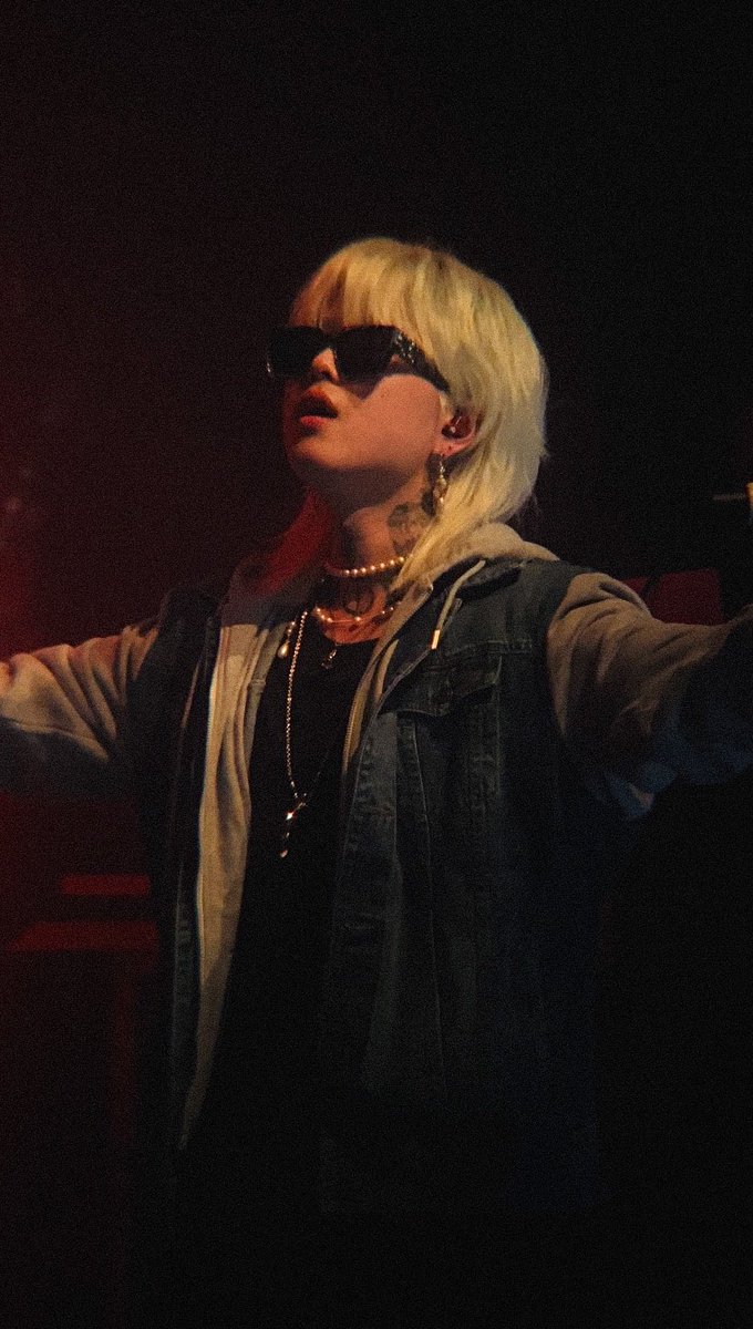 Murphy_98k's tweet photo. 📸 Ash Island - PARIS La Cigale
180922
Please credit if you repost 🙏🏻 #ASHISLAND #ashislandparis #ASHLEELLAWAYPARIS https://t.co/mdBOgQdH7k