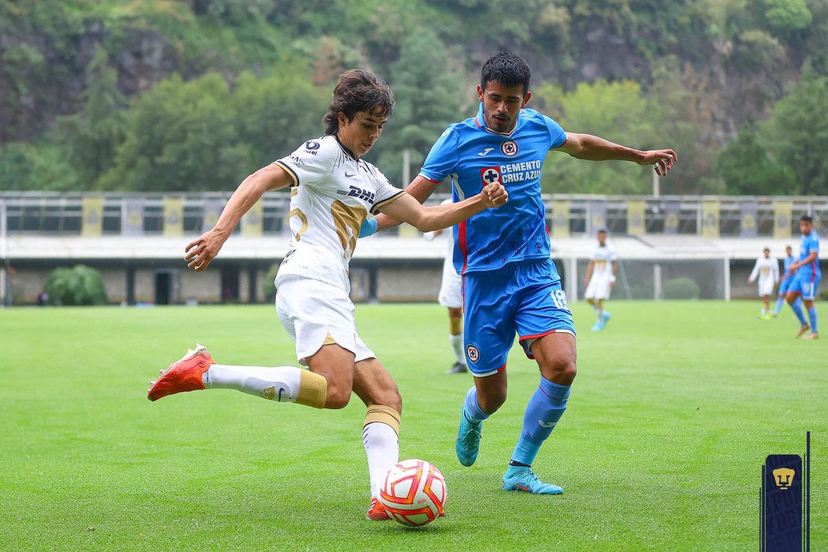 PumasMXCantera's tweet photo. Galería de cracks. 🔥🐾
Nuestra #Sub20 ganó 2-0 sobre Cruz Azul con goles de Emanuel Montejano y Pablo Monroy⚽️

#HechoEnCantera #OrigenDeLaPasión https://t.co/hyNpZkmOWE