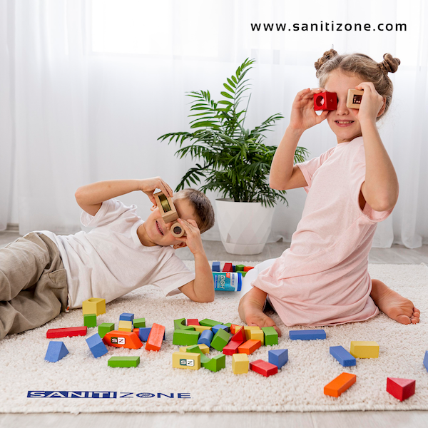 Deja que los pequeños, asegurados contra los virus y divirtiéndose en cada momento. 😋 🎎 

#FindeSemana #LimpiezayDesinfección