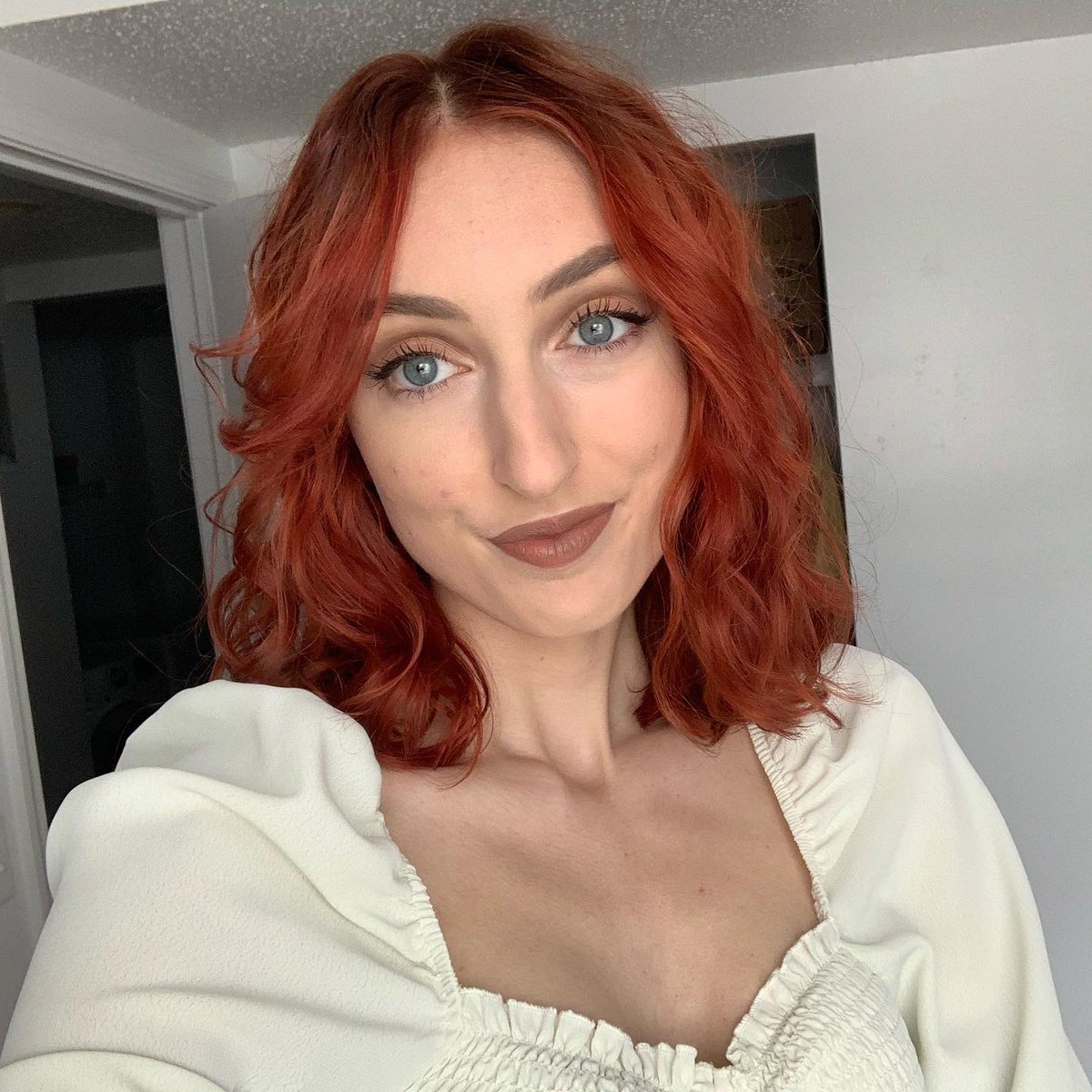 We are starting Member Mondays! 

Lauren has been in On The Rox for 6 semesters and is our music director! He major is Interior design/Event Management!

Lauren likes to watch documentaries, bad reality TV, Pinterest, and cuddle w her cat!

Have a great semester!