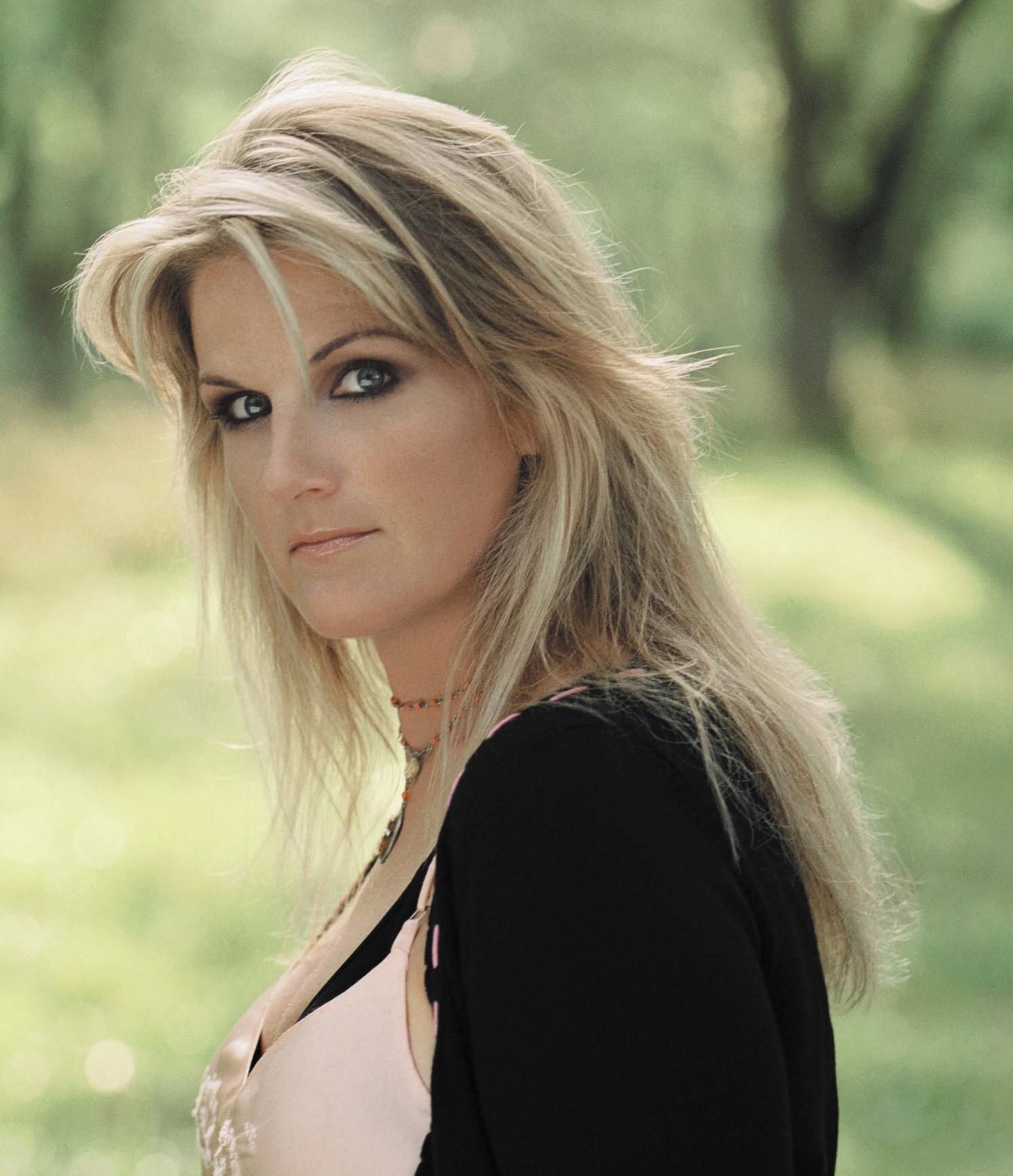 Happy Birthday  TRISHA YEARWOOD 