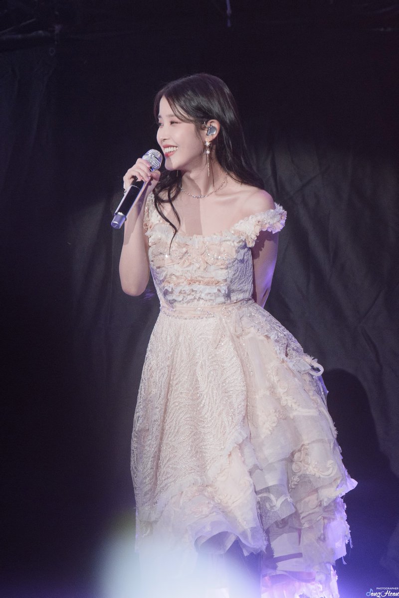 아이유 220917 IU Concert Day 1 J ESTINA mariebel 14k necklace 2 190