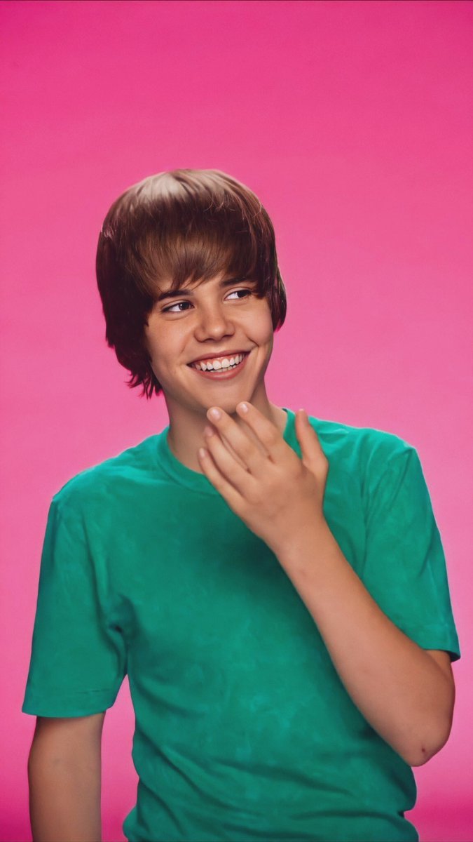 favjsstin's tweet photo. tópico sensível: kidrauhl https://t.co/xgijYwdzgF