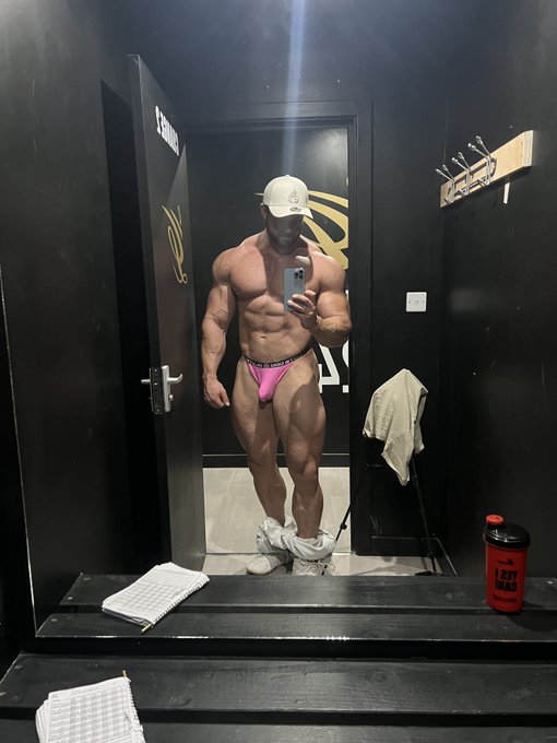 Rate my gym undies https://t.co/aP6HHyGw7S