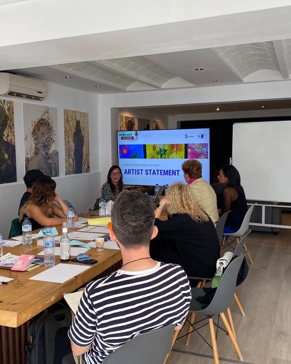 esproncedabcn's tweet photo. Today we had our workshop with local artists as part of the #europeanproject Palkonnect with lectures by @savinatarsitano , Alessia Gervasone and Renata P.N 

The artists were also able to chat with veteran artists-in-residence, and visit Nubia: Metaverses, Nfts &amp;New Realities. https://t.co/XHk83fptq5