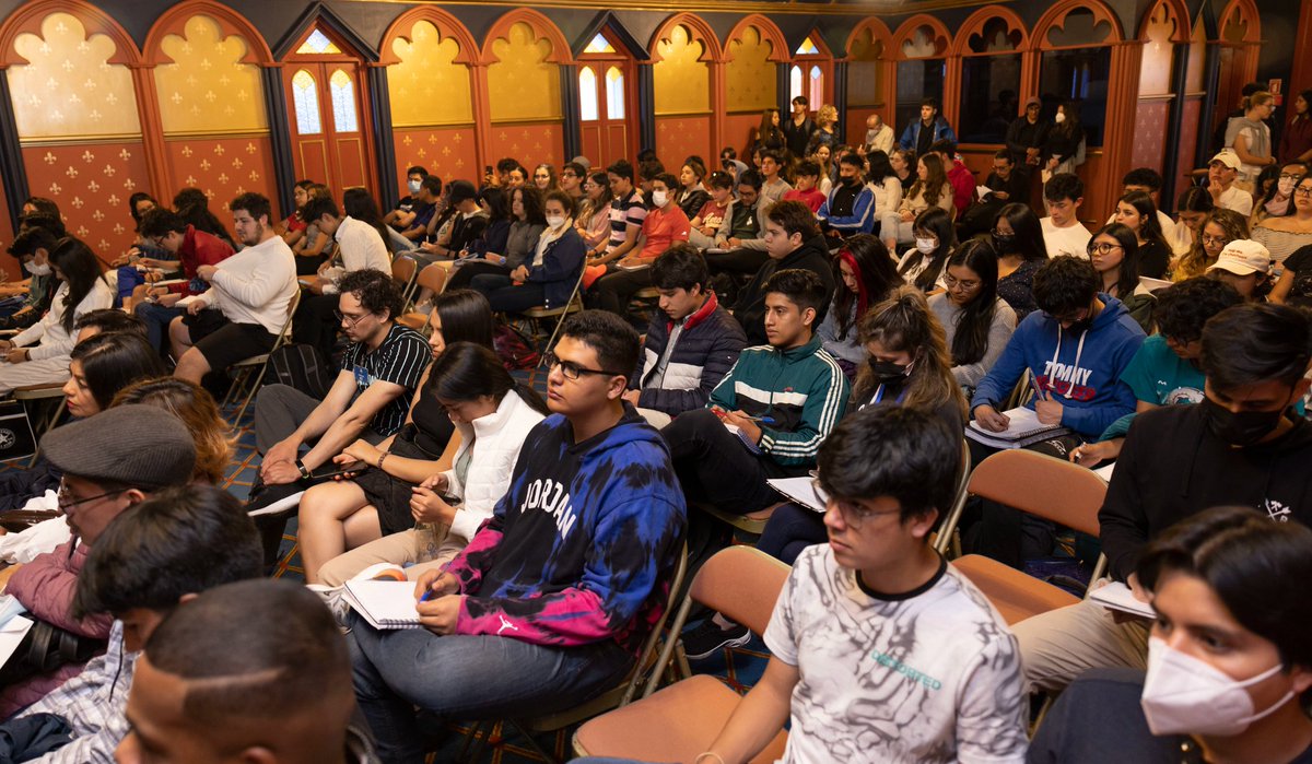 USFQ_Ecuador's tweet photo. El 14 de septiembre se ofreció la exitosa conferencia "Karma vs. genoma. ¿Tienen algo en común?" a cargo de la profesora Caroline Bacquet, PhD en Biología Molecular y monja zen, con la asistencia de 160 personas entre estudiantes, profesores y asistentes de la comunidad. https://t.co/XgzhoddLLs