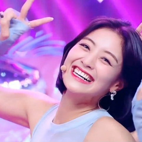 twice smiling tweet media
