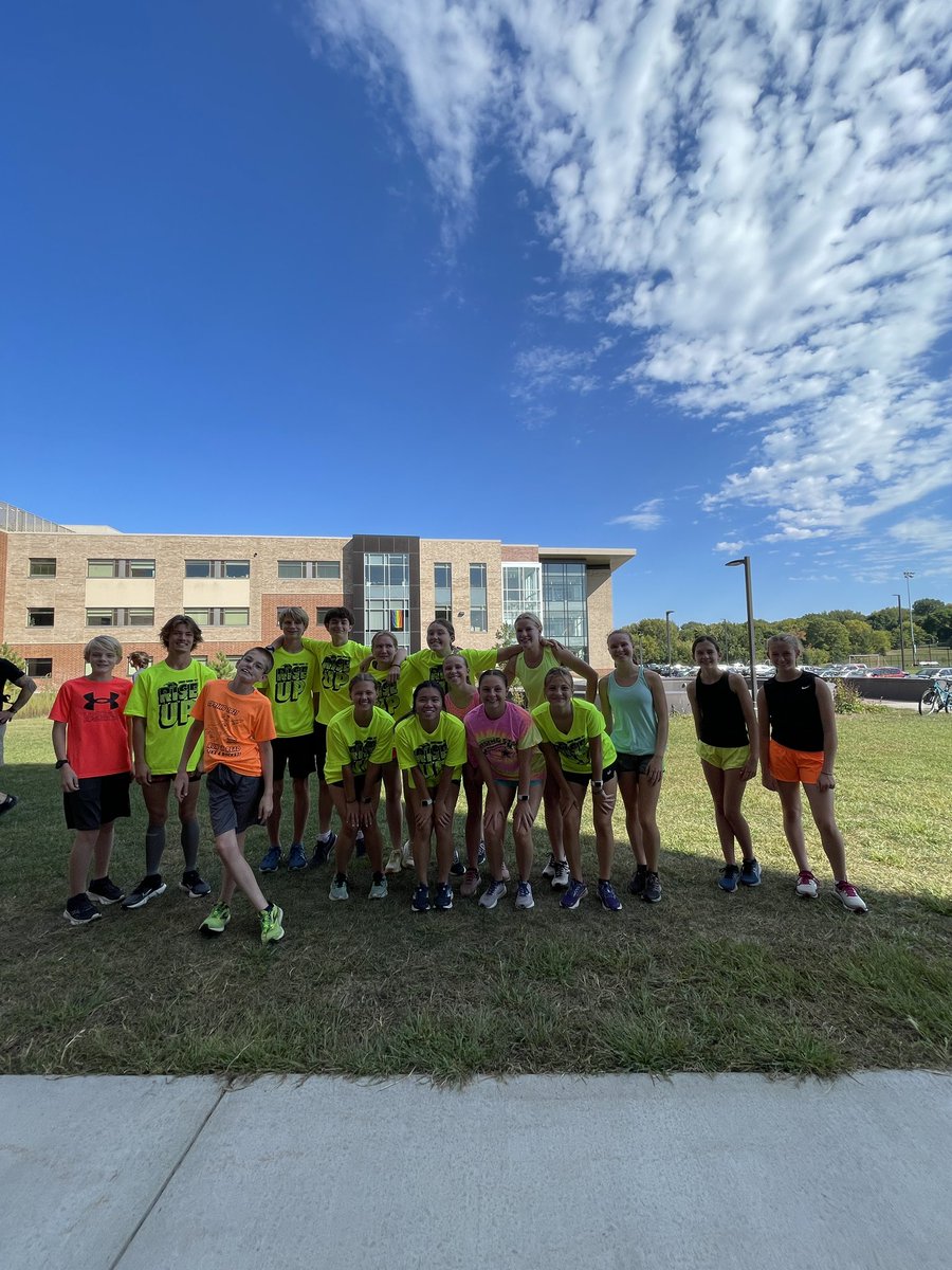 ShakopeeCC's tweet photo. Happy Homecoming week from the Shako Cross Country team! #Mondayfunday #NEON #werunforfun https://t.co/F32C6vxyzh