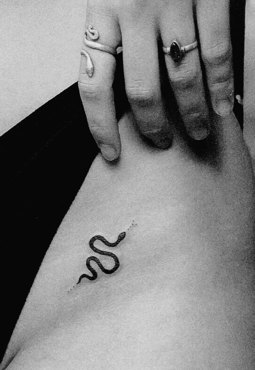 COBRASBRUTALITY's tweet photo. ᅠ
ᅠ ⠀⠀⠀⠀
📷 @𝑝𝑖𝑝𝑒𝑟.𝑒𝑙𝑠𝑤𝑖𝑡ℎ
ᅠ
ᅠ ⠀⠀⠀⠀
fresh ink . 
ᅠ
ᅠ ⠀⠀⠀⠀ https://t.co/BxeuCV4fbS