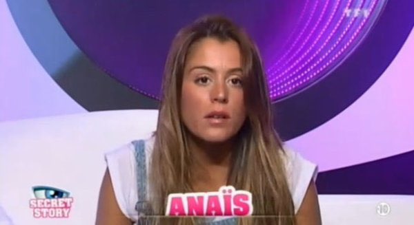 Jepeuxplusvous1's tweet photo. Att att pause ?

#Les50 vous avez pas l’impression d’avoir oublier quelqu’un dans votre casting ? 

Je vous jurer que votre maeva elle aurait même pas oser respirer à côté d’elle #LesCinquante https://t.co/dIEnQ9N1gF