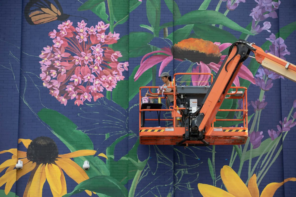 JerseyCity's tweet photo. Louise Jones @0uizi a Detroit based painter created a large-scale mural in the courtyard of PS #30, 171 Seaview Ave. in Greenville. The #JCMAP worked with the school to bring the piece to life &amp; the students will have the honor of titling it!

#MuralMonday @JCArtCulture https://t.co/HJ9PfWJcvI