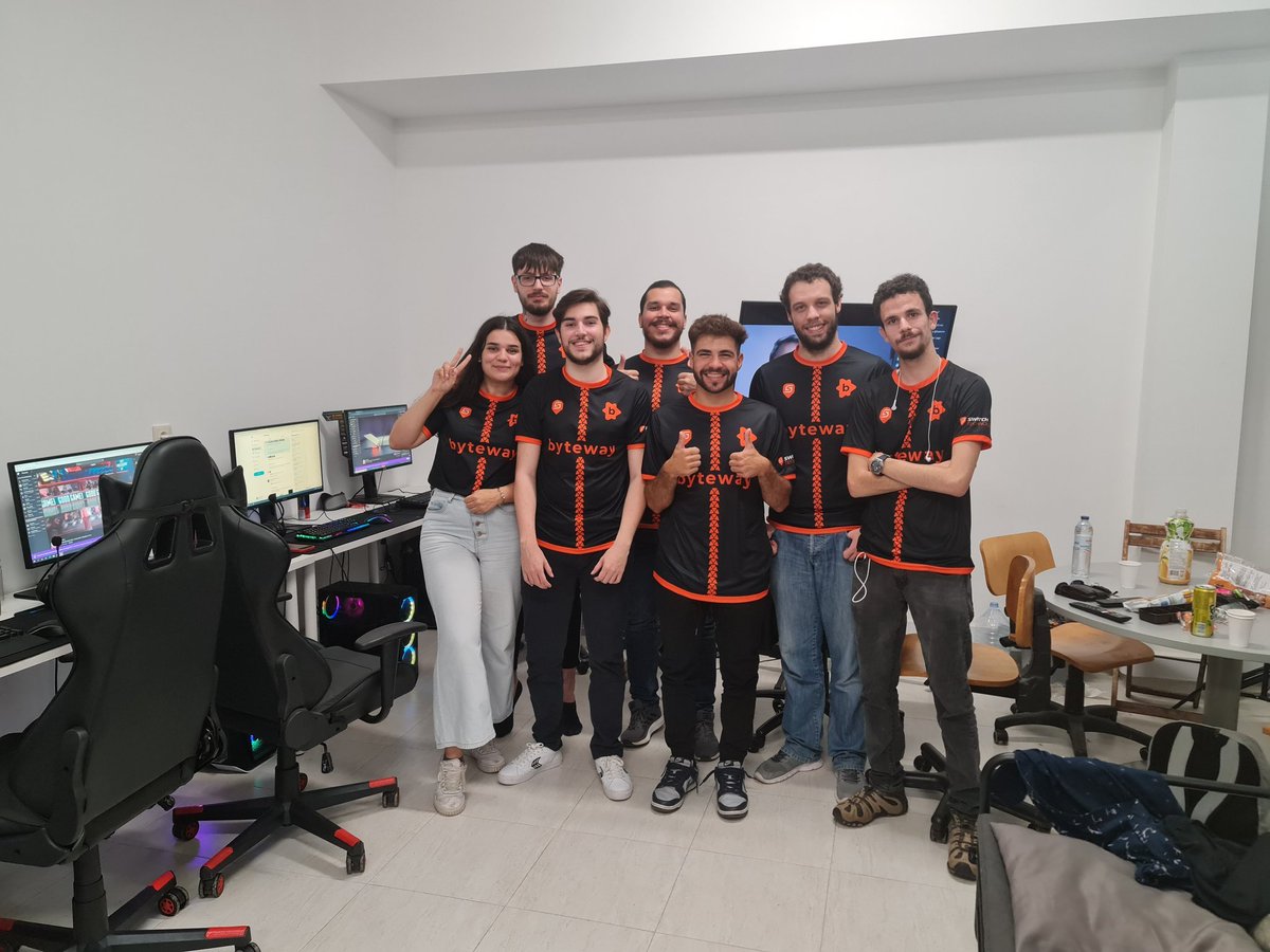 Não há mesmo palavras para descrever o que estou a sentir neste momento. O trabalho foi recompensado da forma que realmente merecíamos 👊🏼

Melhor grupo de sempre, não podia pedir melhor 🥺

Obrigado a toda a gente pelo apoio, vocês são os melhores ❤️