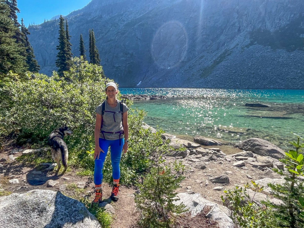 Who else loves exploring beautiful places like this!? Thanks to Jennifer for sending in her recent adventure, putting the Surge Blue K1 Tempo to the test. Great to see athletes getting back to what they love doing after injury with more support and confidence.