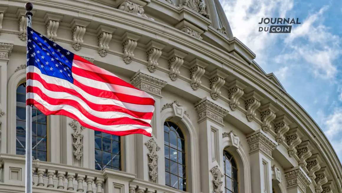 CryptoFlex99's tweet photo. #Coinbase integrates its political game into its application, as the mid-term elections approach in the #UnitedStates 🇺🇸 https://t.co/puIZnsHQRM