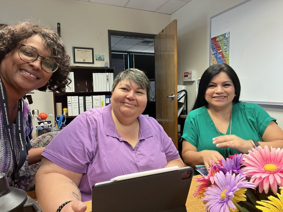 DHLibraryStax's tweet photo. It’s official! We have a new Director of Libraries in DallasISD!!! Welcome Ms. Patricia Alvarado!!! @DISD_Libraries @ProjectReadDISD @ https://t.co/K9BxXl478a