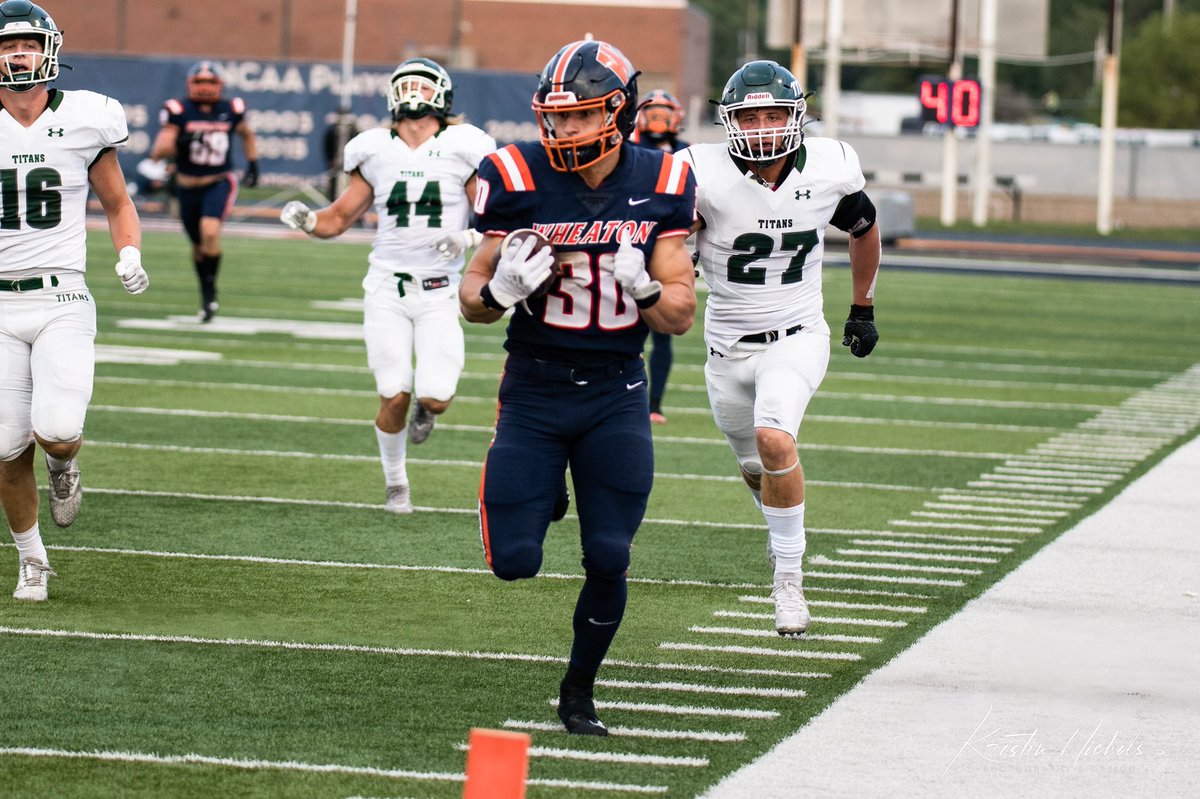 knicholsphotog1's tweet photo. A few highlights from Wheaton College football vs Illinois Wesleyan. @WheatonFB @WheatonCollege #wheatonfootball #cciw https://t.co/gY6XhQmOJm