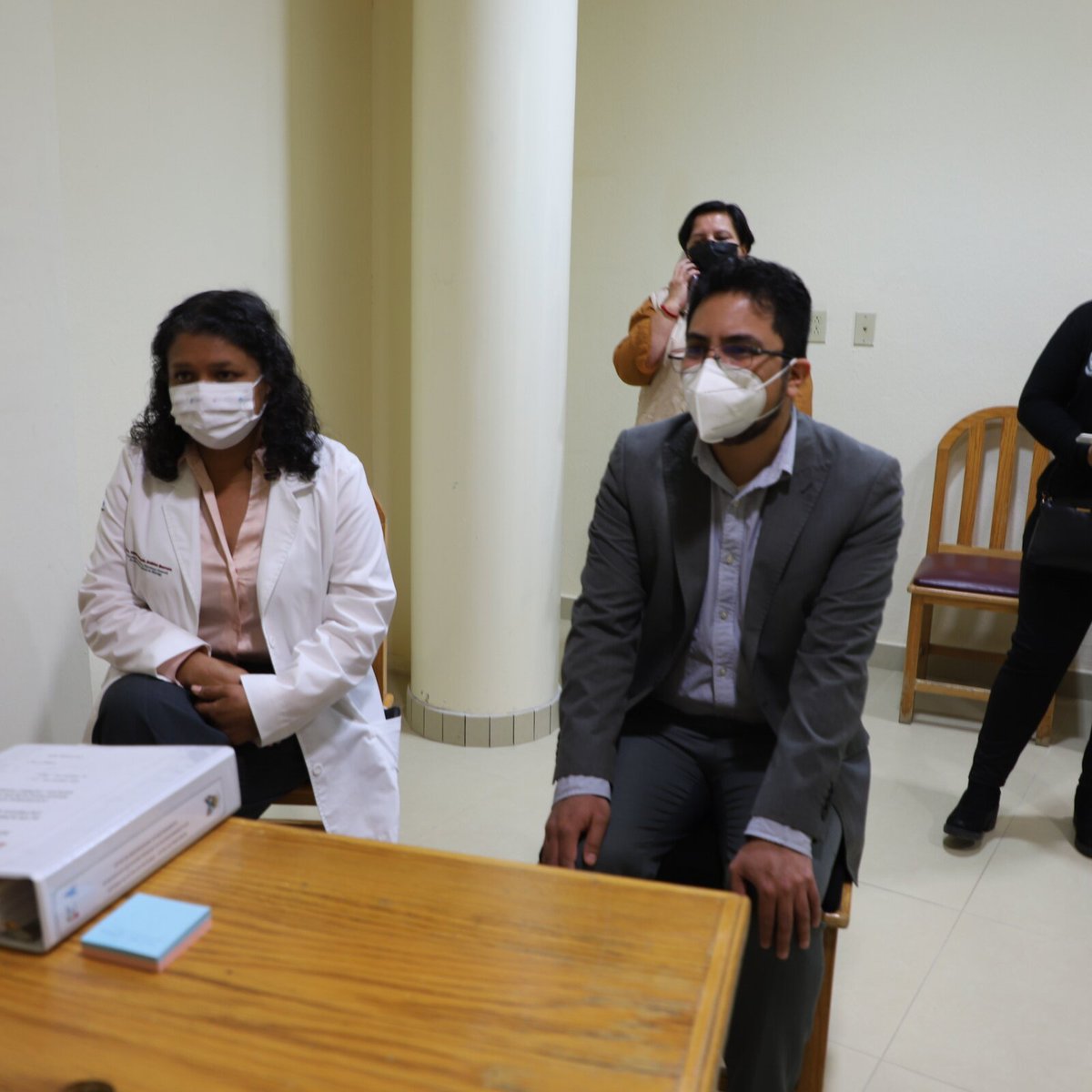 Salud_Hidalgo's tweet photo. Para lograr la transformación que todos queremos en Hidalgo, es necesario realizar cambios en áreas estratégicas.
Por ello, la Secretaria de Salud, María Zorayda Robles Barrera nombró al Maestro David Plata Pérez como nuevo Titular de la Coordinación de Investigación en Salud. https://t.co/ZKx8wiehqt