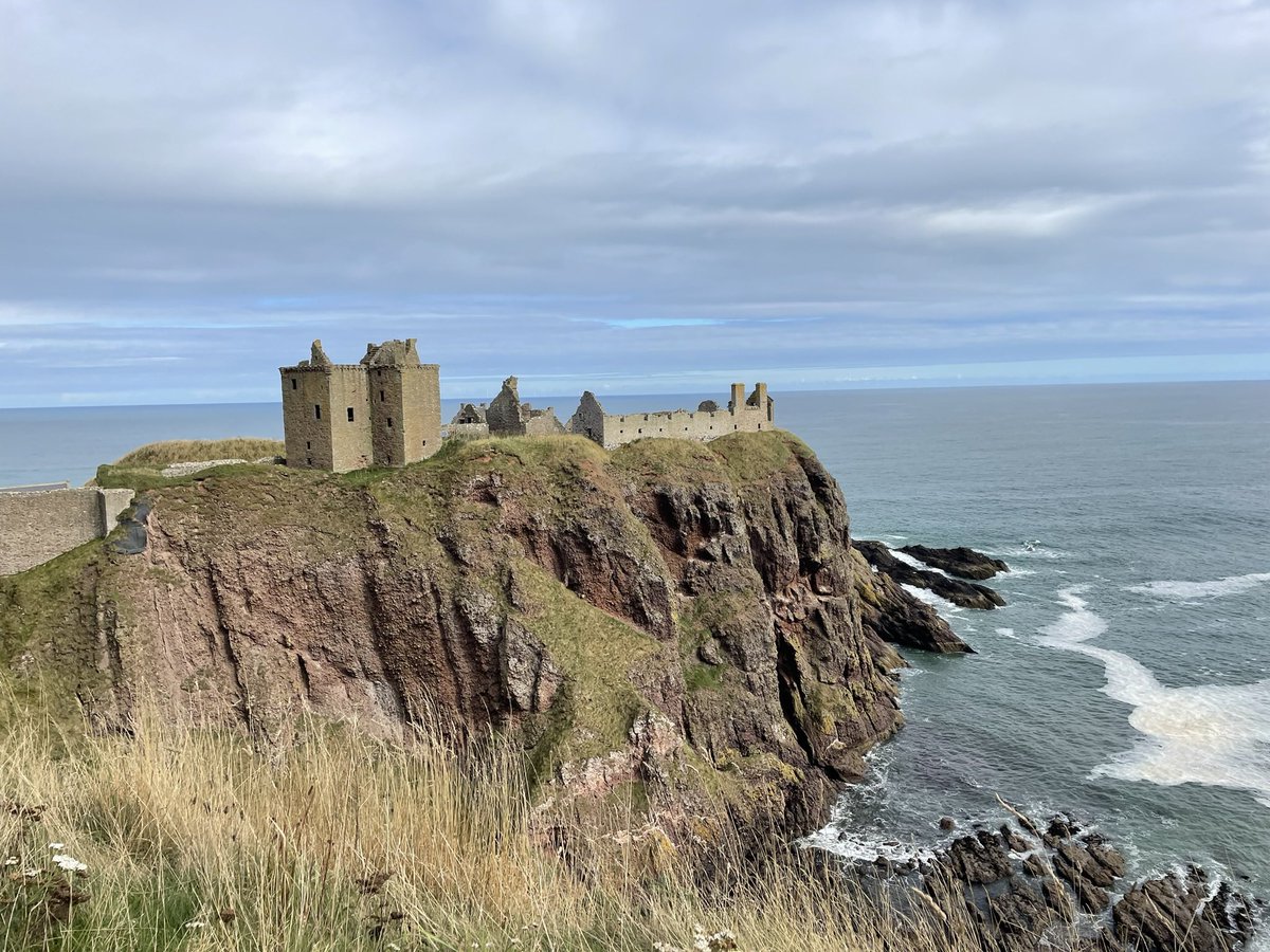 suzypuss's tweet photo. #Dunottar #Aberdeenshire https://t.co/hbkrOJTOSw
