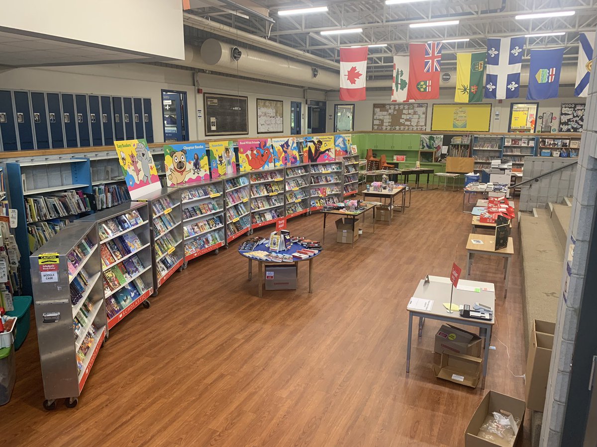 A huge  📣 shout out📣 to <a href="/StGeorgeGerman1/">St. George-German PS</a>  🐉s &amp; <a href="/MrJBishop95/">Joseph Bishop</a>’s grade 7/8 class for teaming up together to set up our <a href="/Scholastic/">Scholastic</a> 📚book fair! 📚 Fantastic leadership &amp; teamwork dragons! We💙 when our school events are student led!