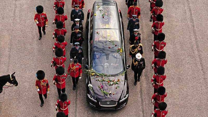 KimChappells's tweet photo. 30 special moments from the Queen's funeral: https://t.co/AsHZUGkJAz https://t.co/DibYdEWXiT