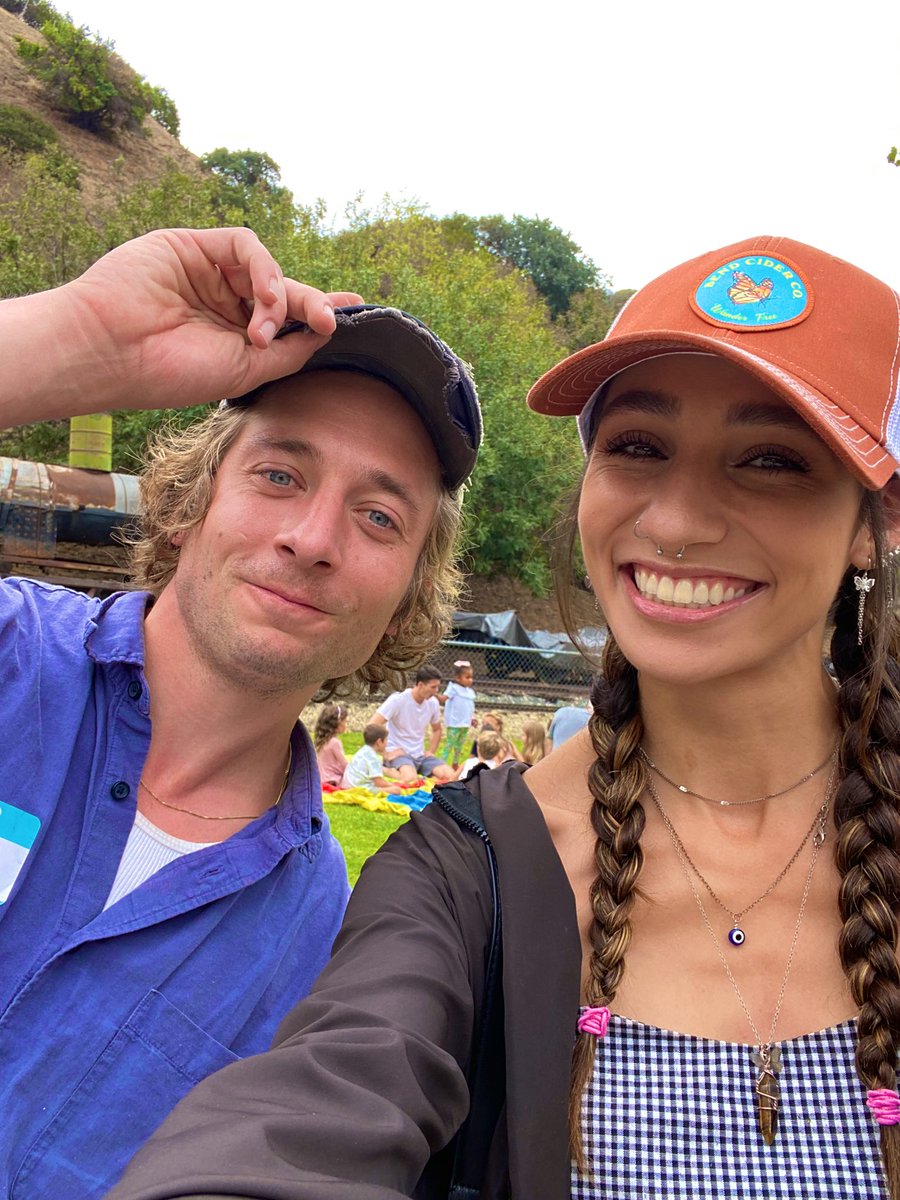 samara_lloyd's tweet photo. the man, the myth, the legend https://t.co/L2OxOoRDkY