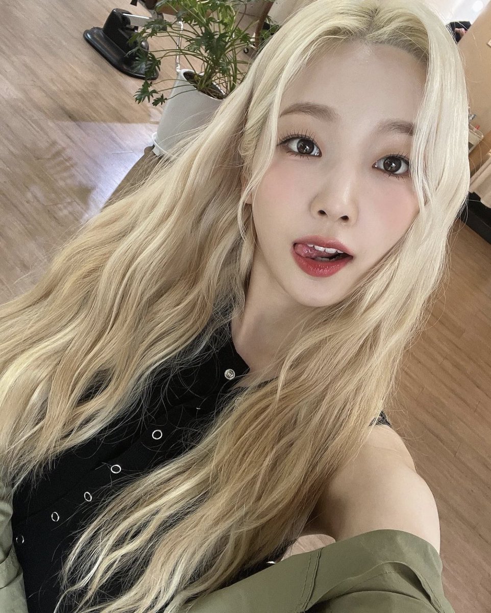 KpopEnjoyoor's tweet photo. good morning kpop nation https://t.co/kP6oexaIal