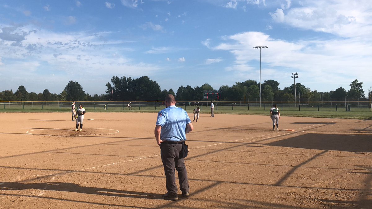 ryanwill_11's tweet photo. I am reporting live from Auxvasse, MO, where North Callaway trails Hallsville 5-3 entering the bottom of the second inning. @KOMUsports https://t.co/bJh4HwuYxF