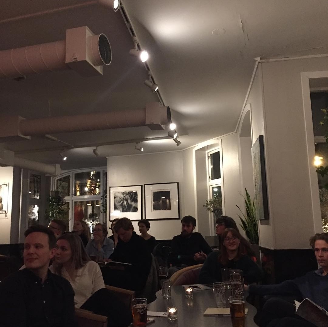 TidsREPLIKK's tweet image. #53 Digital er snart ferdigstilt, og Tidsskriftet Replikk ser etter nye medlemmer. Kontakt oss på redaktor@tidsskriftetreplikk.no om du er interessert i alt fra ledelse og administrasjon til PR og tekstarbeid til kunst og grafikk.