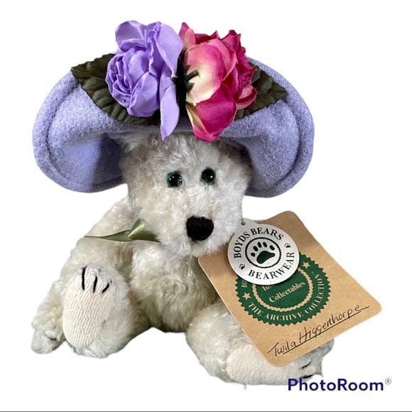 Happy_Acres_'s tweet photo. So good I had to share! Check out all the items I'm loving on @Poshmarkapp #poshmark #fashion #style #shopmycloset #boydsbears #bostonwarehouse: https://t.co/4QaNxDVcrb https://t.co/aSKfilny4I