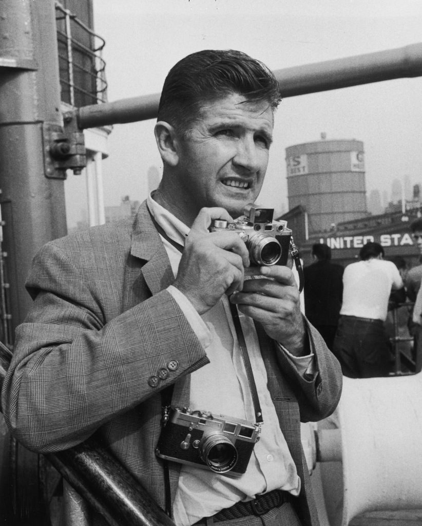 PhotogsAtWork's tweet photo. Loomis Dean (September 19, 1917 – December 7, 2005)🇺🇸 #portraits #Hollywood #LIFEmagazine #LoomisDean https://t.co/brcPWyvm4K