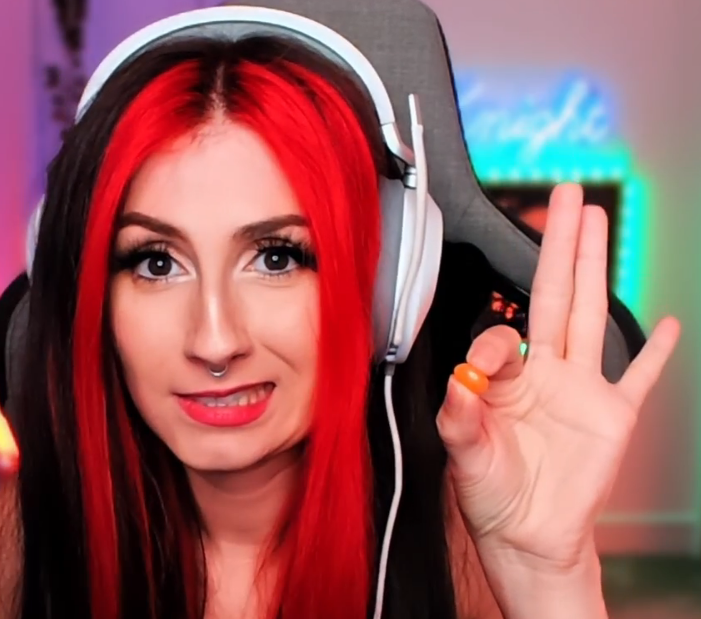 SoFloTrashPanda's tweet image. @Knightenator doing her own #howclose challenge